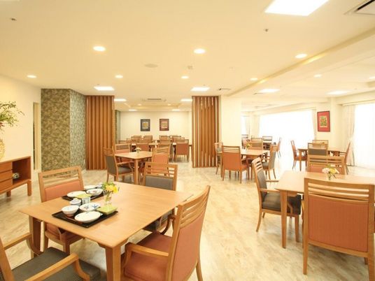 明るいダイニングスペース