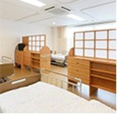 明るい個室の居室