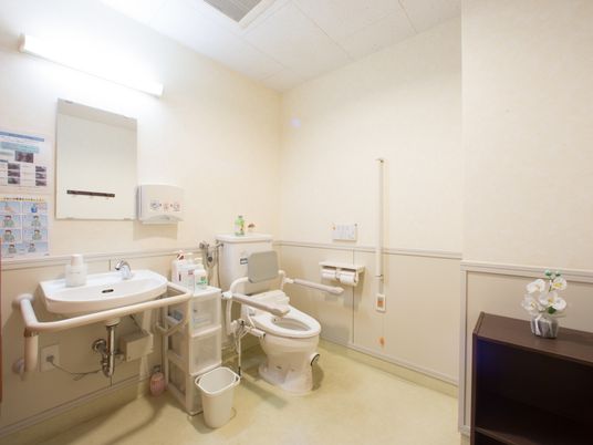 バリアフリーなトイレ空間