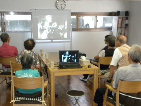 映画鑑賞を楽しむ部屋
