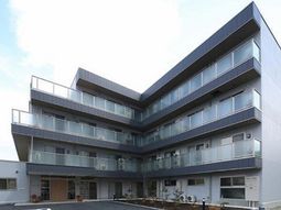 モダンな建物の外観