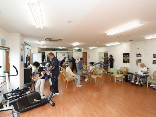 トレーニング機器ある部屋