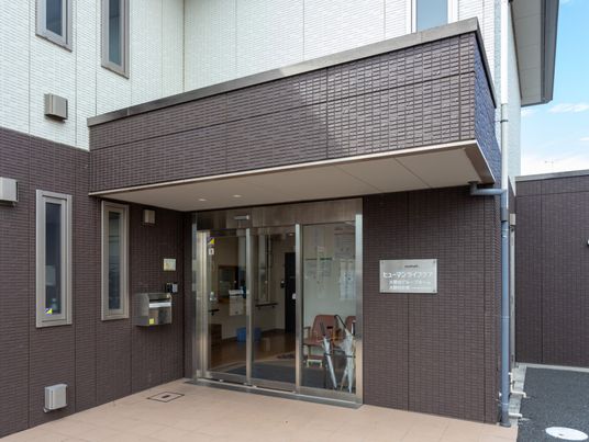 ガラス扉の風除室