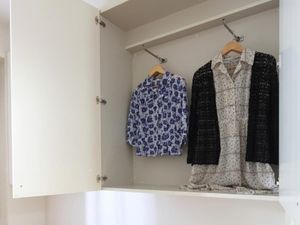 服が掛かる洋服収納