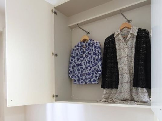 服が掛かる洋服収納
