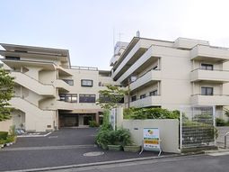 清潔感のある外観の建物