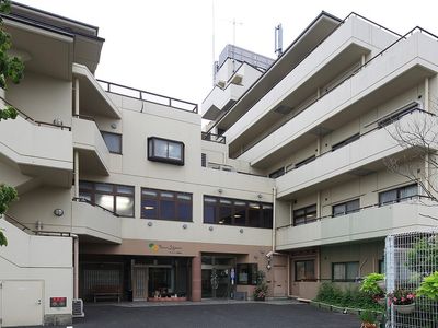 多階層の建物外観