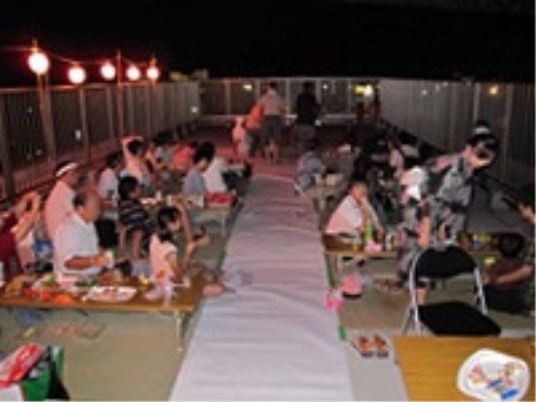 屋上での夕涼み会