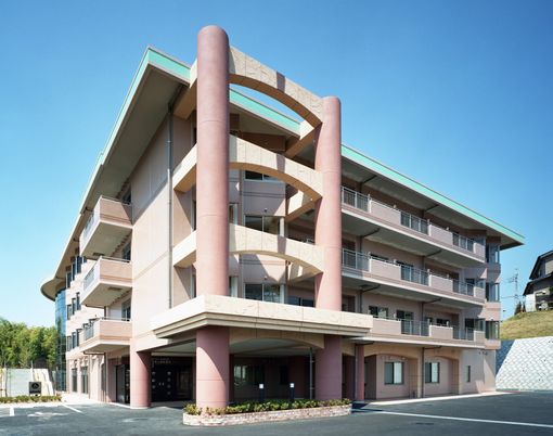 広い外観