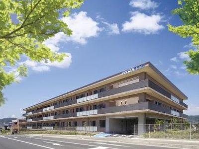 落ち着いた色調の建物外観