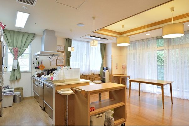 明るい空間のキッチン