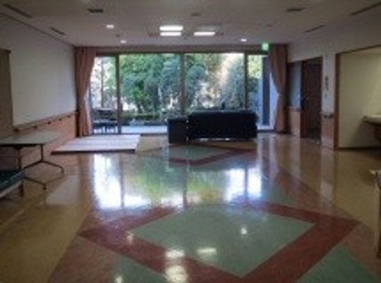 自然光が差し込む部屋