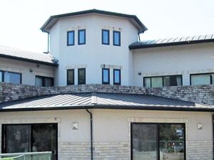 外観の建物正面  