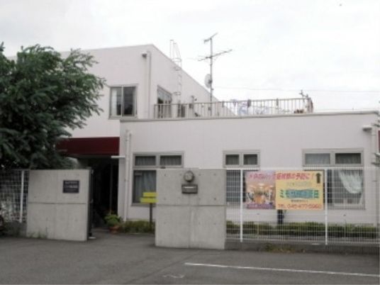 アクセス良好な施設の外観