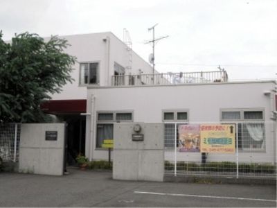 アクセス良好な施設の外観