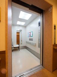 エレベーターの入り口