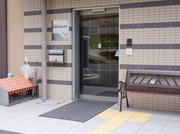 清潔なエントランス風景