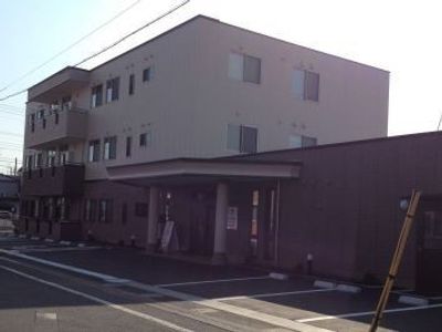 落ち着いた雰囲気の外観