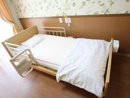 安全な居室のベッド
