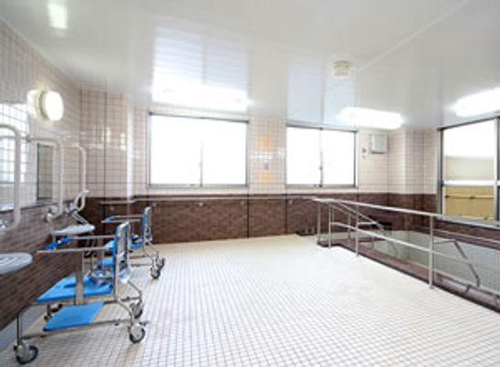 清潔な浴室空間