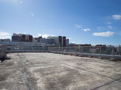 広々とした開放的な屋上