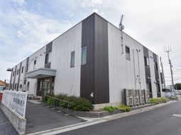 モダンな建物の外観