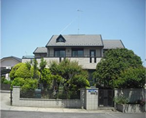 緑が豊かな外観