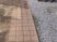 タイル張りの屋外通路  