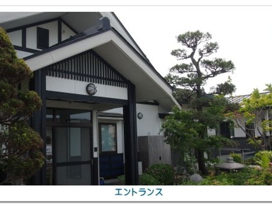 和風の出入口がある玄関  
