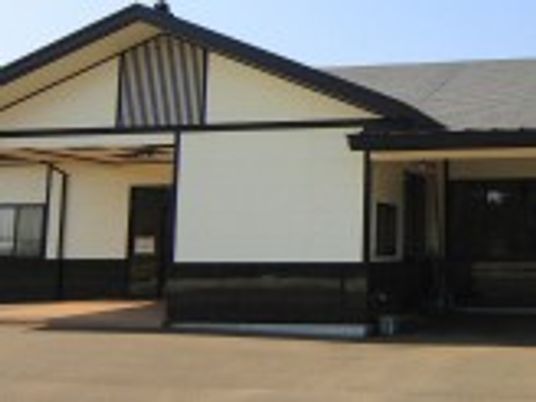 広々とした外観