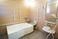 サムネイル 施設の写真 転倒防止の手すりが取り付けられた浴室