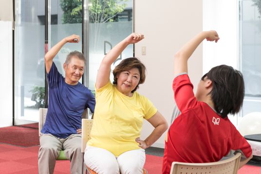 活動する人々リビング