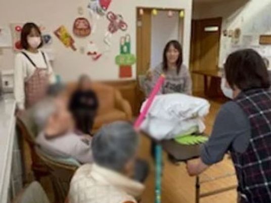 談笑する空間