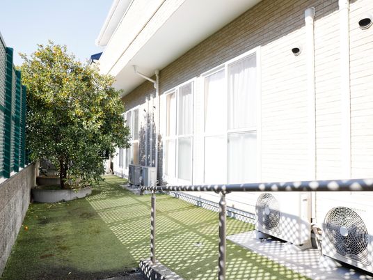 日当たりの良い建物側面