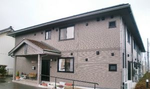 広々とした建物の外観