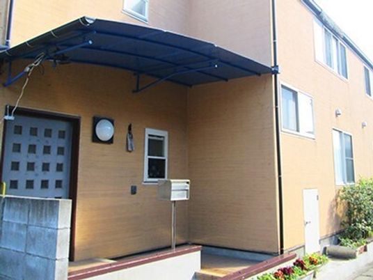 建物のエントランス