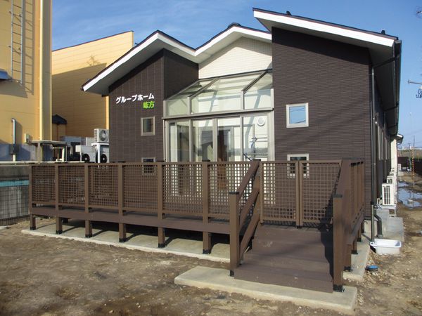 新築のモダンな建物外観