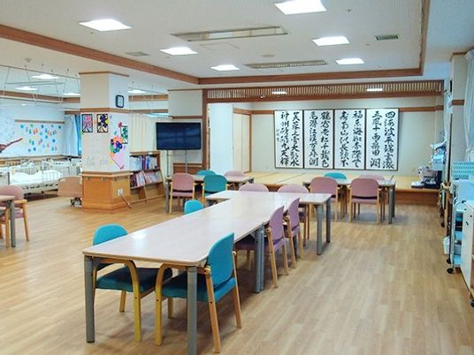 広い食堂の様子  
