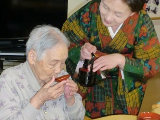 着物のスタッフと利用者