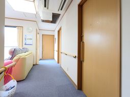 廊下と共用リビング