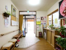 温かみのあるエントランス