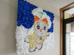 カラフルな壁掛けアート