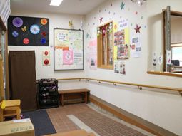 星型の飾り付き廊下