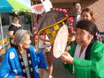 祭りの様子
