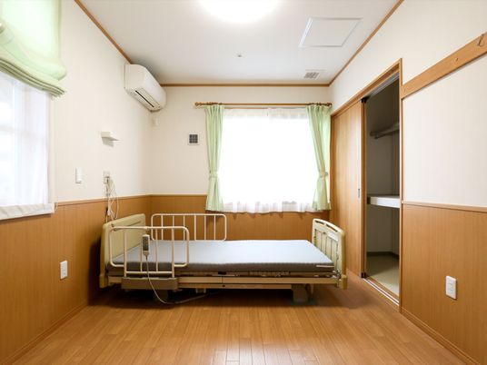 清潔な居室の内観