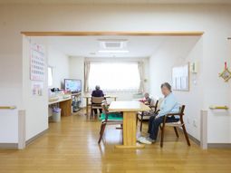 広々とした居心地の良いダイニング