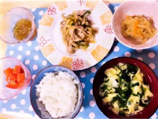 彩り豊かな手作り食事