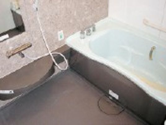 清潔感のある浴室
