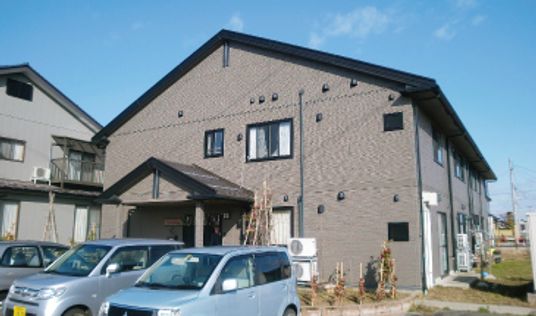 庭付きの建物です