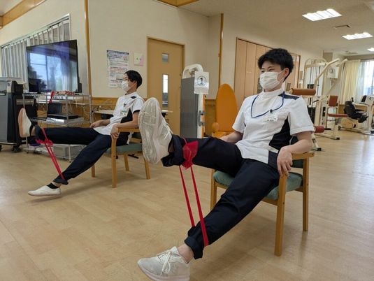 運動訓練中の機能訓練室